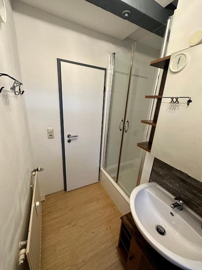 ארפורט Apartment Zum Gruenen Hirsch Inkl. Parkplatz מראה חיצוני תמונה